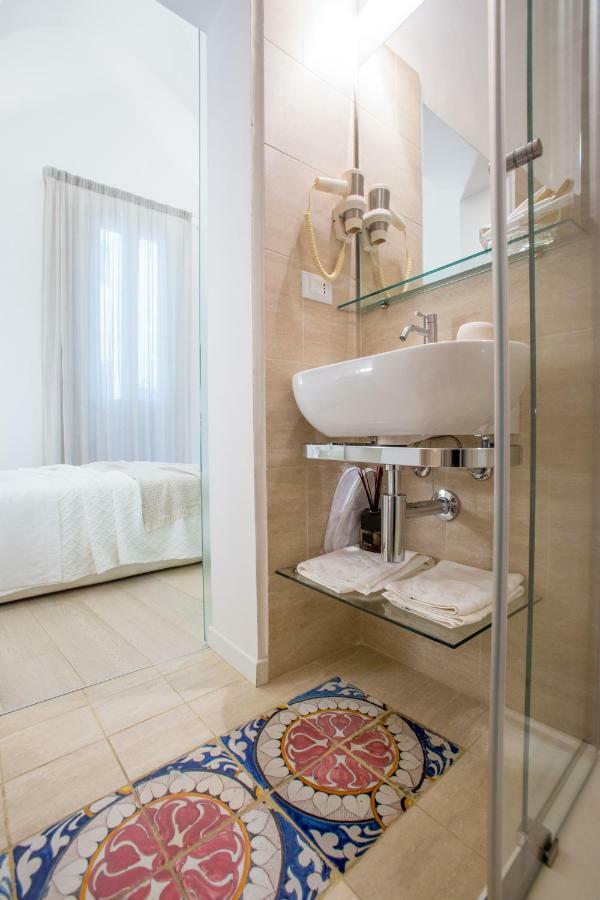 La Finestra Sul Convitto B&B Lecce Kültér fotó