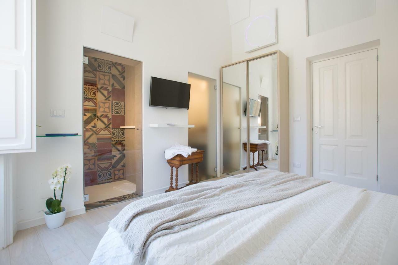 La Finestra Sul Convitto B&B Lecce Kültér fotó