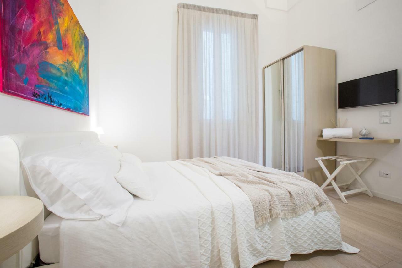 La Finestra Sul Convitto B&B Lecce Kültér fotó