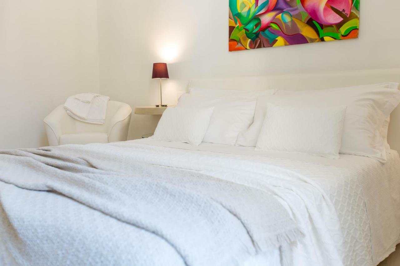 La Finestra Sul Convitto B&B Lecce Kültér fotó