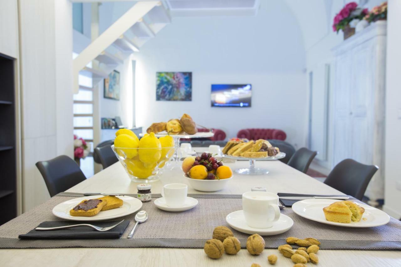 La Finestra Sul Convitto B&B Lecce Kültér fotó