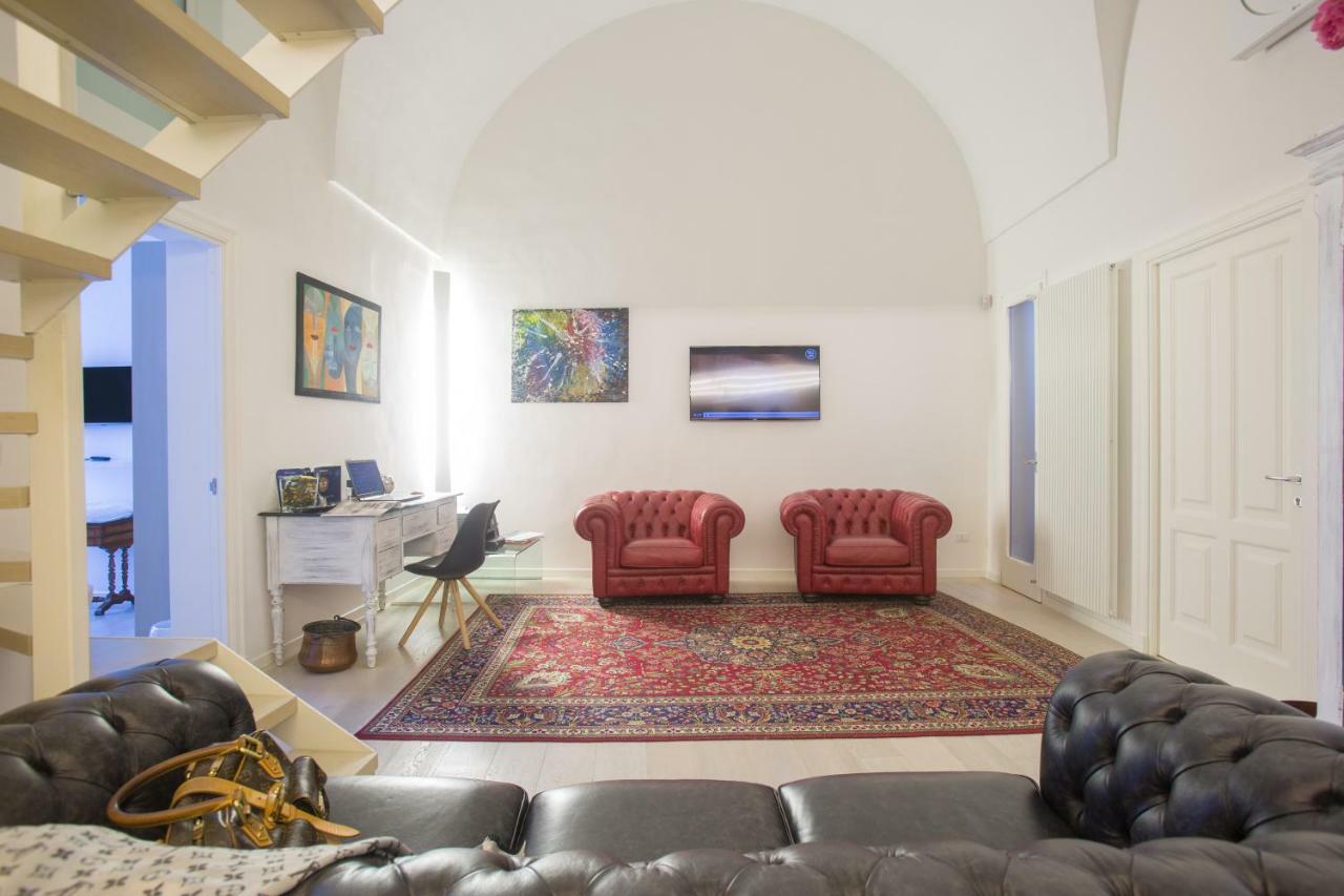 La Finestra Sul Convitto B&B Lecce Kültér fotó