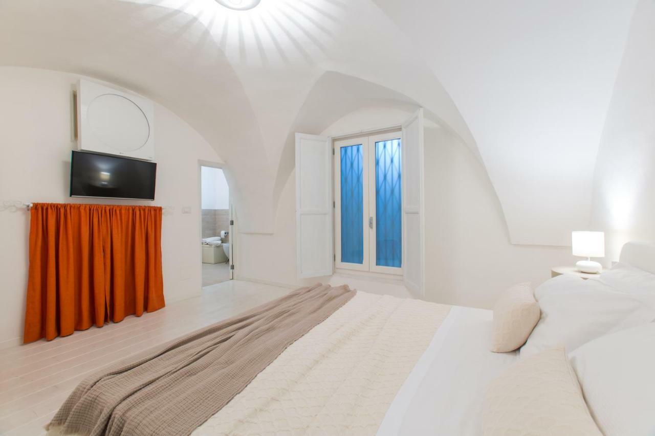La Finestra Sul Convitto B&B Lecce Kültér fotó